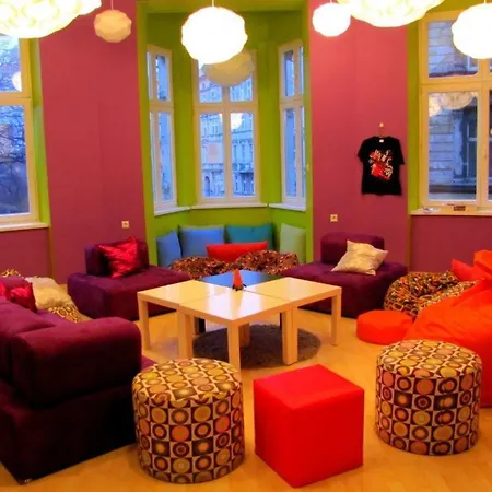 Hostel Grampa's *