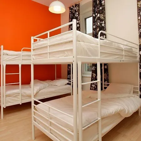 Hostel Grampa's *