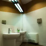 Grampa's بيت شباب *